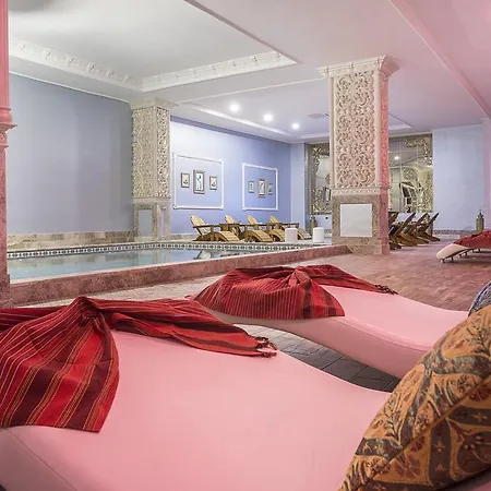 The Qasr Bodrum Halal & Курортный комплекс *